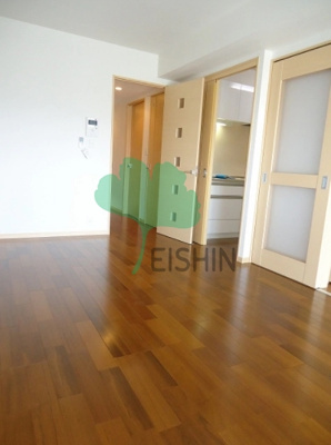 【居間・リビング】 | グランデスカイ空港南 | アレンジ自由自在の広々空間です！