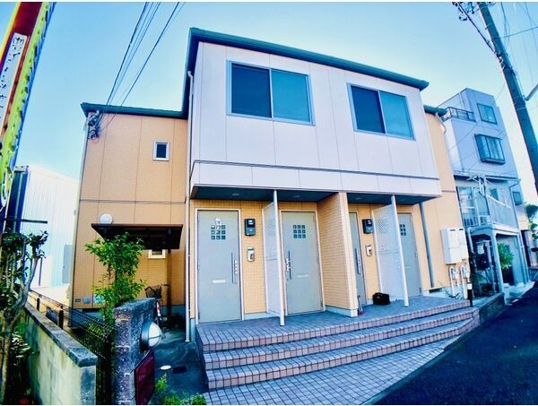 エントピアヤダⅢのエントランス