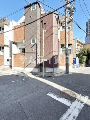 オークラレジデンス栄生の外観