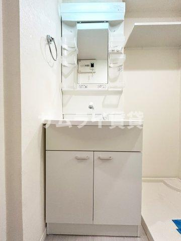 オークラレジデンス栄生の洗面所