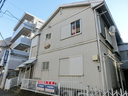 横浜市港北区小机町のアパートの画像