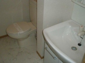 【トイレ】 | ホームほくと | 温水洗浄便座設置予定。