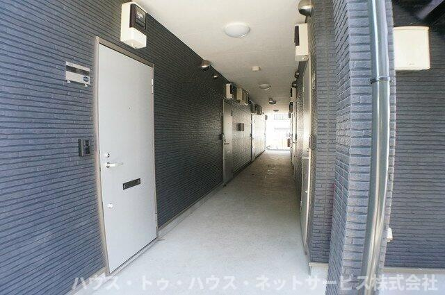 プラート柏のエントランス