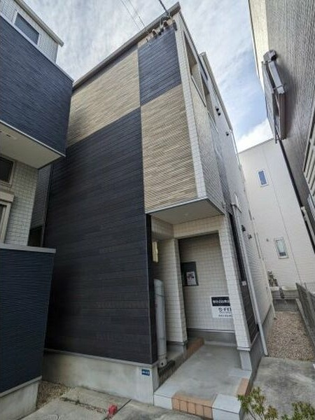 カーサルーチェ黄金の外観