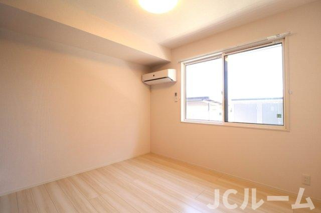 アクシス西本町の寝室