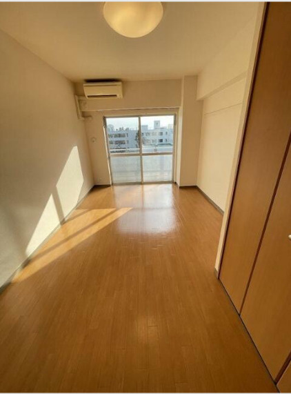 ドミール二子玉川園　角部屋　セキュリティ完備　ネット0の居間・リビング