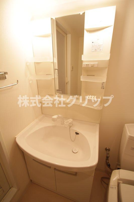 ポルトパルティーレ横浜の独立洗面台