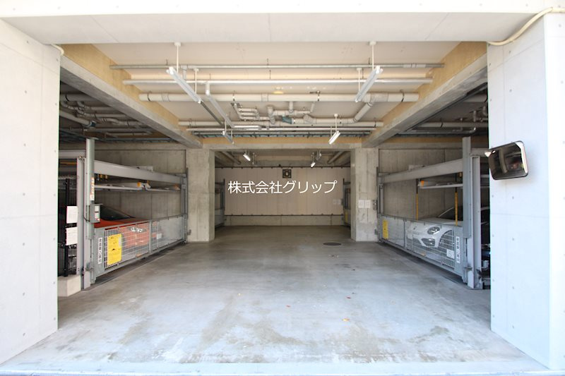 ポルトパルティーレ横浜の駐車場