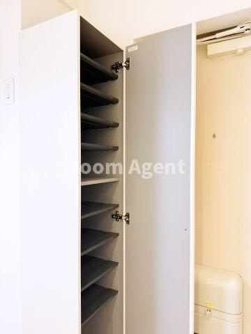 グランビル上小田井の玄関