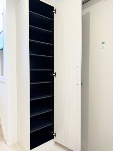 グランメゾン桜の玄関