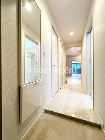 グランルクレ新栄イーストの玄関