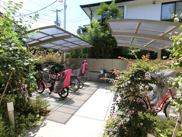 メイプルコートのその他共用部分|★屋根付き駐輪スペース★