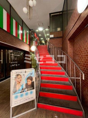 南森町天3館のロビー