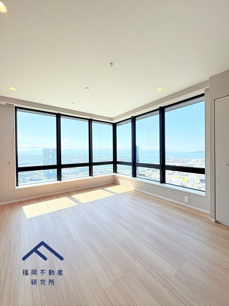 アイランドシティオーシャン＆フォレストタワーレジデンスEASTの居間・リビング