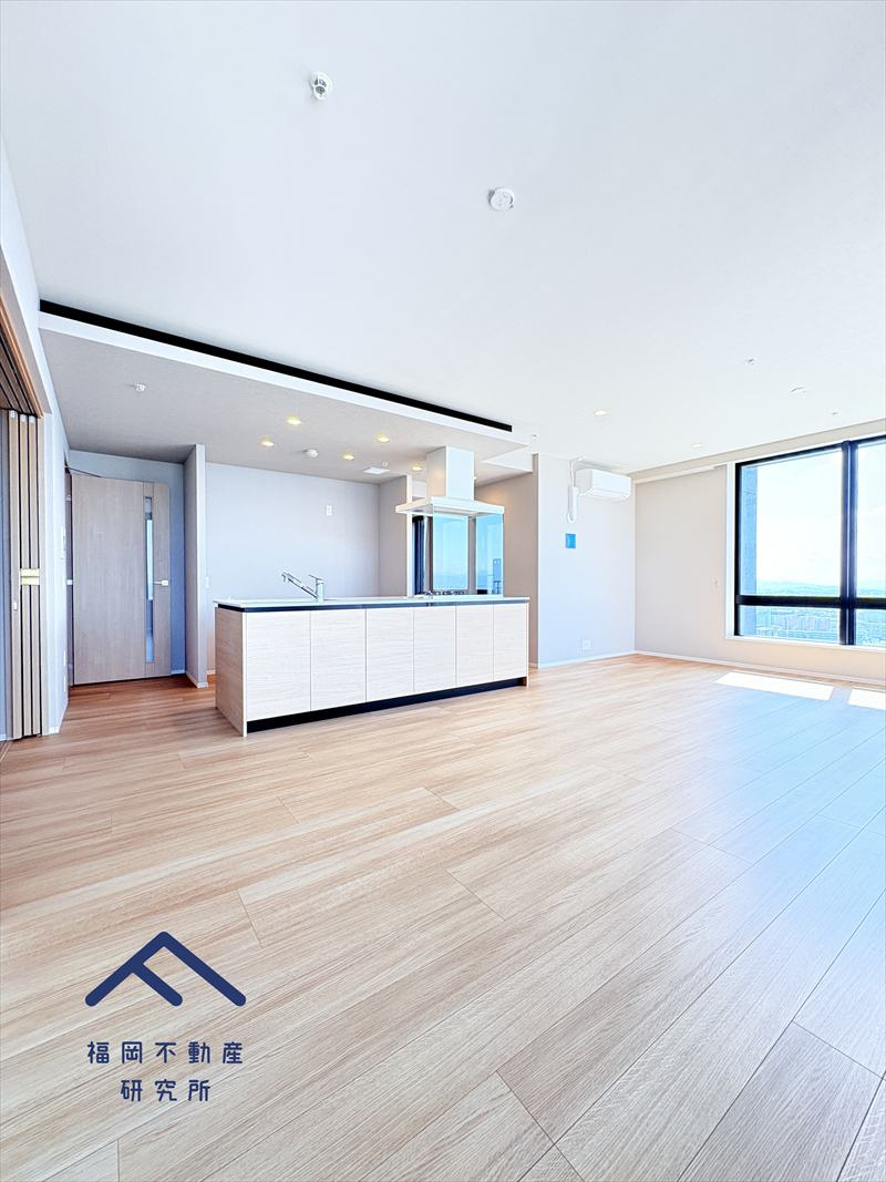 アイランドシティオーシャン＆フォレストタワーレジデンスEASTの居間・リビング