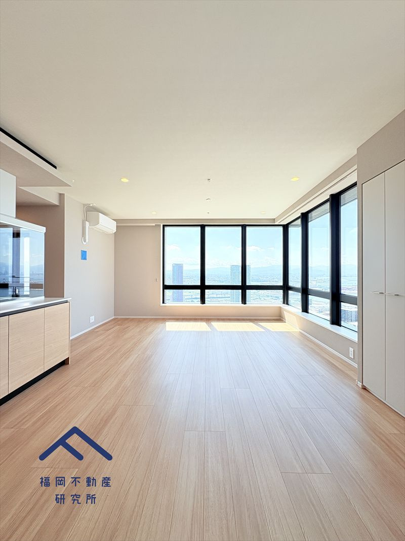 アイランドシティオーシャン＆フォレストタワーレジデンスEASTの居間・リビング