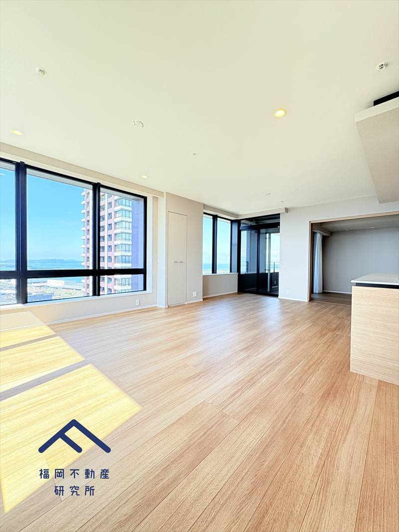 アイランドシティオーシャン＆フォレストタワーレジデンスEASTの居間・リビング