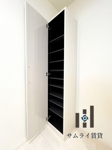 グリーンレイク中小田井の玄関