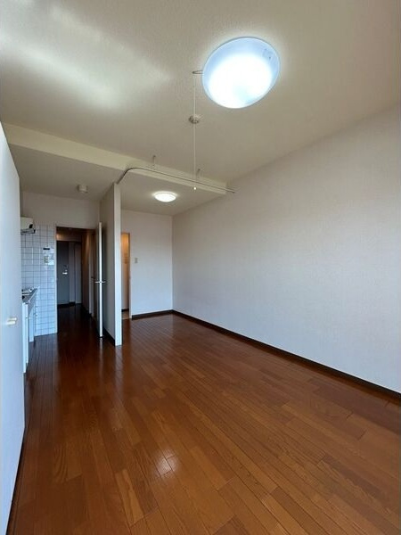 クリサスレジデンス枇杷島の居間・リビング