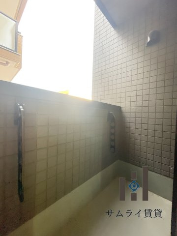 コスモハイツ高畑のバルコニー