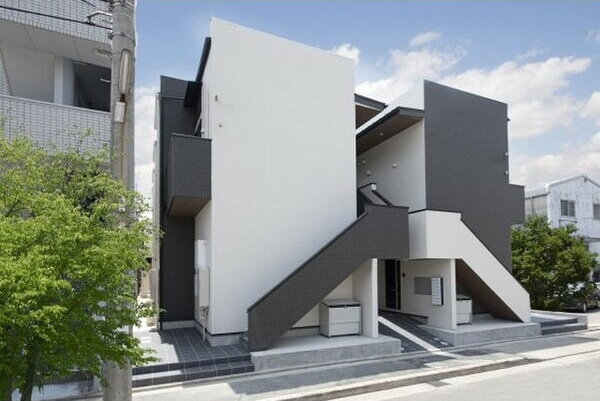 コスモハイツ高畑の外観