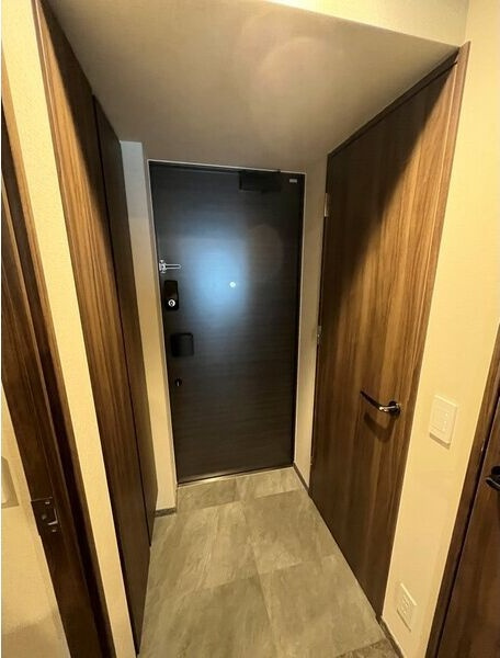 ザ・パークハビオ新栄の玄関