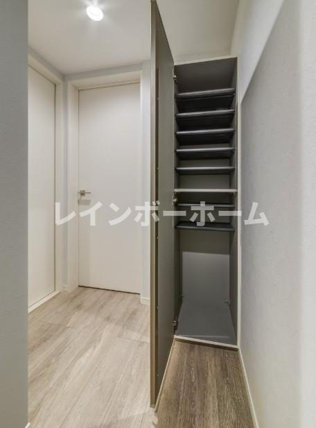 つばめハウス南流山の玄関|※同施工別物件参考写真