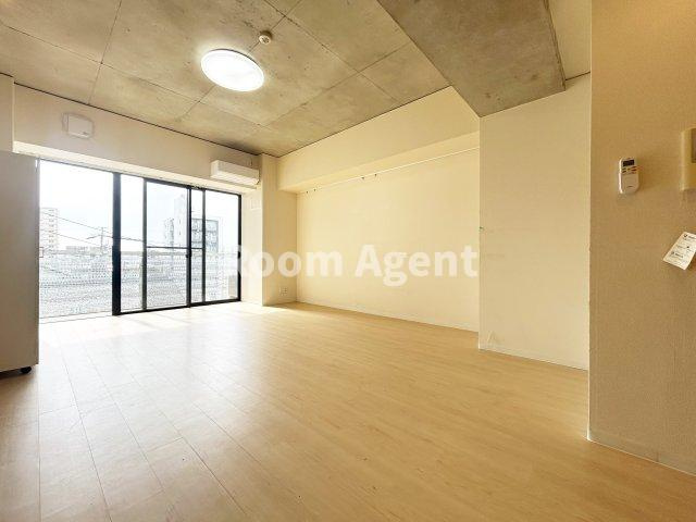 スクエア名駅南の内装