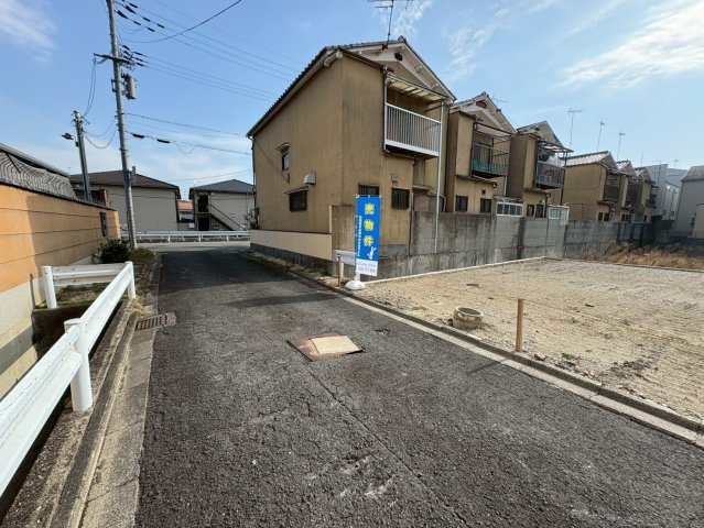 【前面道路含む現地写真】 | 七条御所ノ内西町　売土地（建築条件付）　A号地 | 閑静な住宅地＆生活施設で小学校、病院、コンビニ、スーパー、銀行、郵便局も充実♪