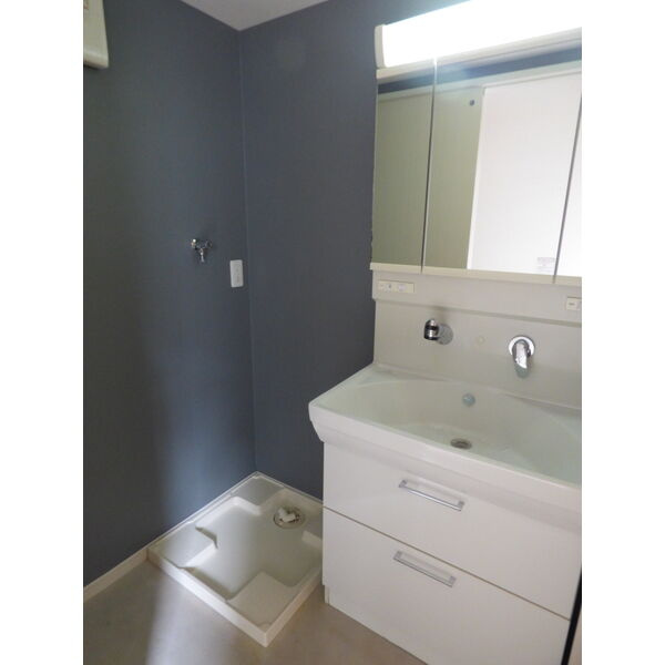 クローバーの独立洗面台