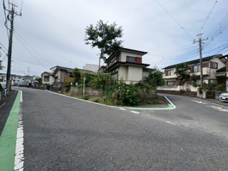 【前面道路含む現地写真】