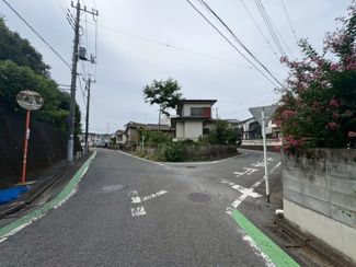 【前面道路含む現地写真】