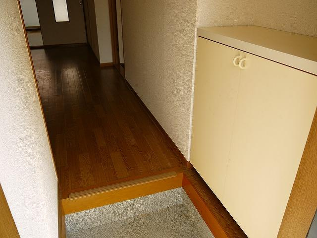 シリウスＡの玄関|明るい玄関です