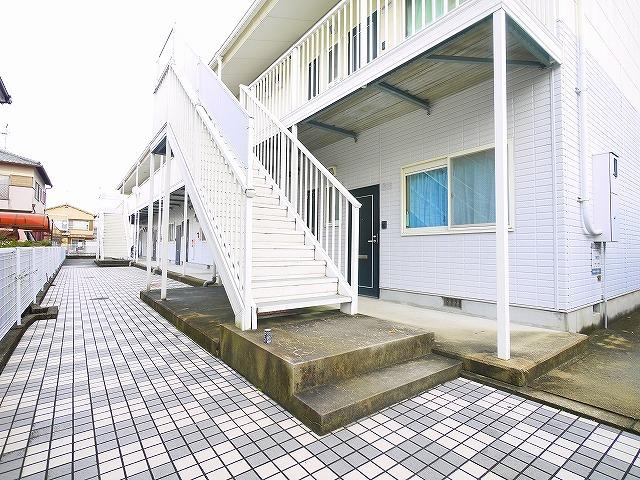 シリウスＡのその他共用部分|2Fへ上がる階段です