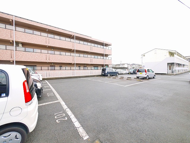 シリウスＡの駐車場|駐車場完備です