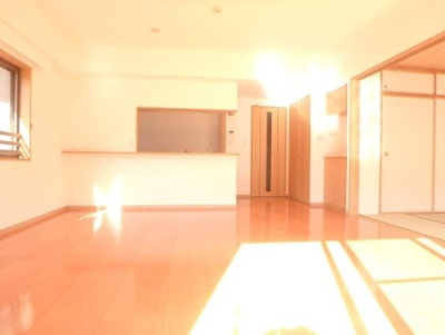 【居間・リビング】 | 日神パレステージ石神井台 | 18.0帖のきれいなLDK。