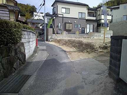 安芸郡府中町宮の町４丁目の前面道路含む現地写真