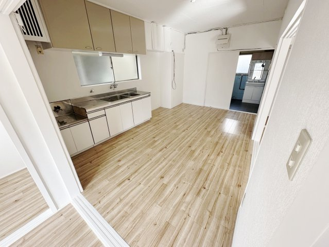 矢野東戸建の居間・リビング