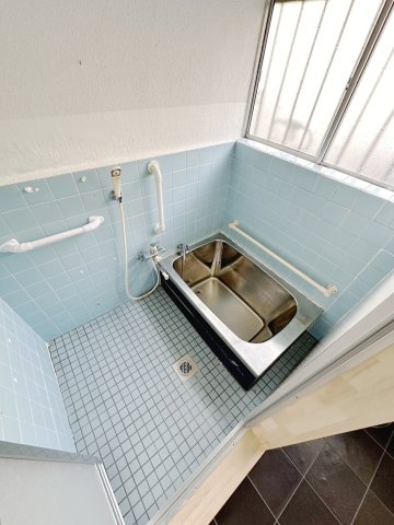 矢野東戸建の浴室