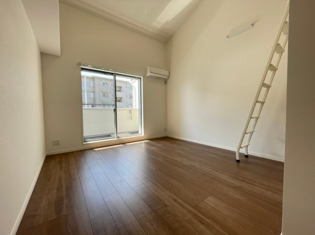 ワコーレヴィアーノ城が山の居間・リビング