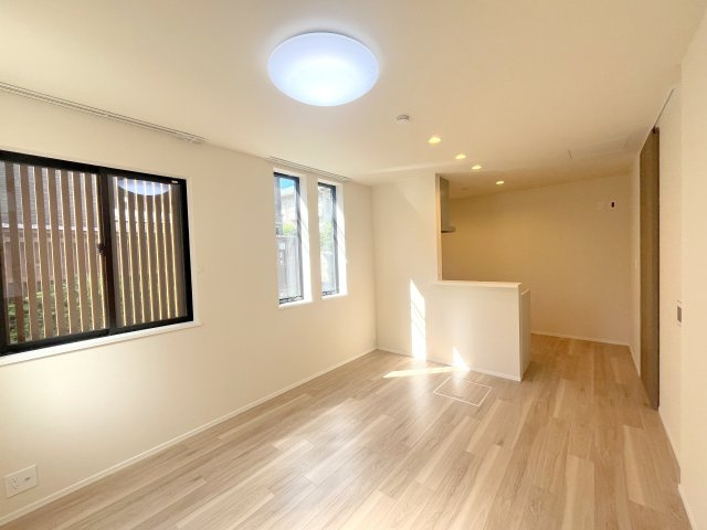 ＧＲＡＣＥ　ＨＩＬＬの居間・リビング|★2面採光のリビング★