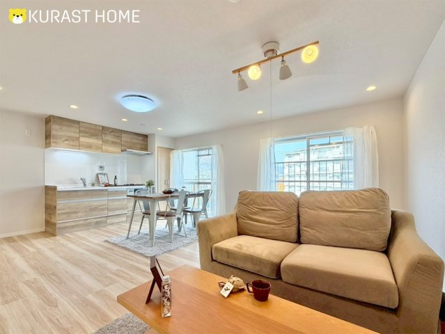 境谷西第2住宅団地16号棟　3階の居間・リビング