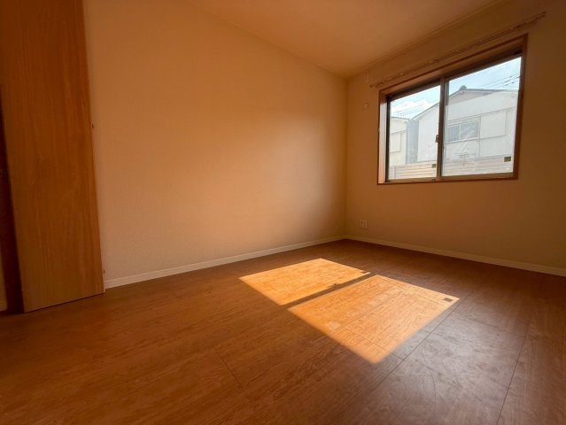 ベレオ城南の洋室