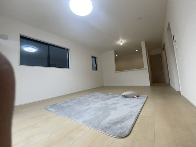 月々７万円台～　新築戸建　川越市かすみ野 第6のダイニング|広々とした南向きリビング１７帖！