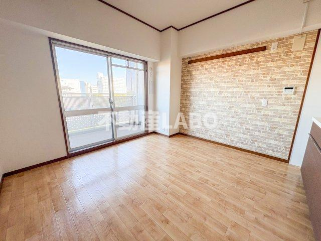 高見フローラルタウンイーストスクエア２７の内装