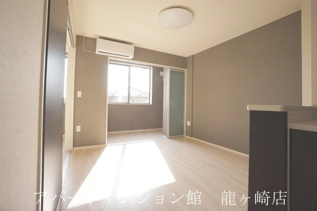 マイスターⅢの居間・リビング