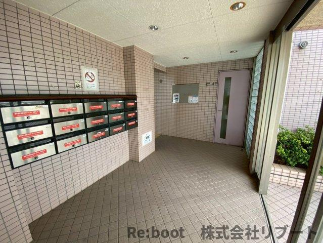 ホームズダイサンキューブのロビー