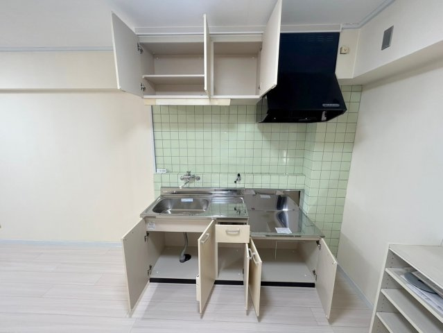 【キッチン】 | マートンドーム | ※同タイプ、別部屋の写真です。現状優先になります。