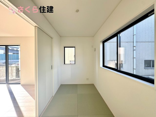 クレイドルガーデン　宇都宮市川田町第6　２号棟の和室|扱いやすくデザイン性の高い畳の和室はお昼寝スペースや、お孫さんが泊まりに来たら客間にもなります。