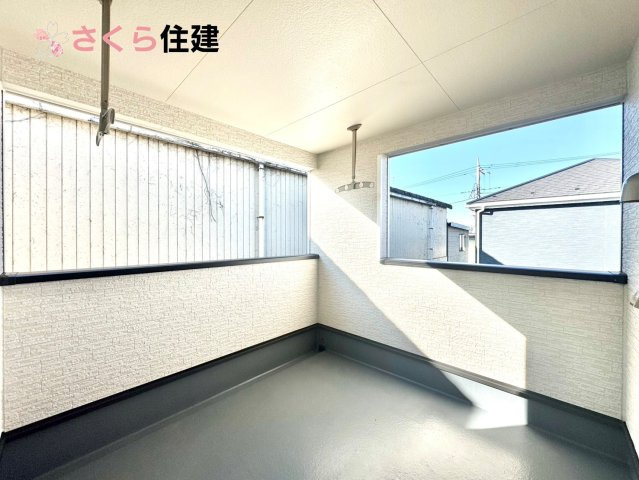 クレイドルガーデン　宇都宮市川田町第6　２号棟のバルコニー|急な雨でも安心なインナーバルコニー♪家族全員分の布団もゆったり並べられるます♪
